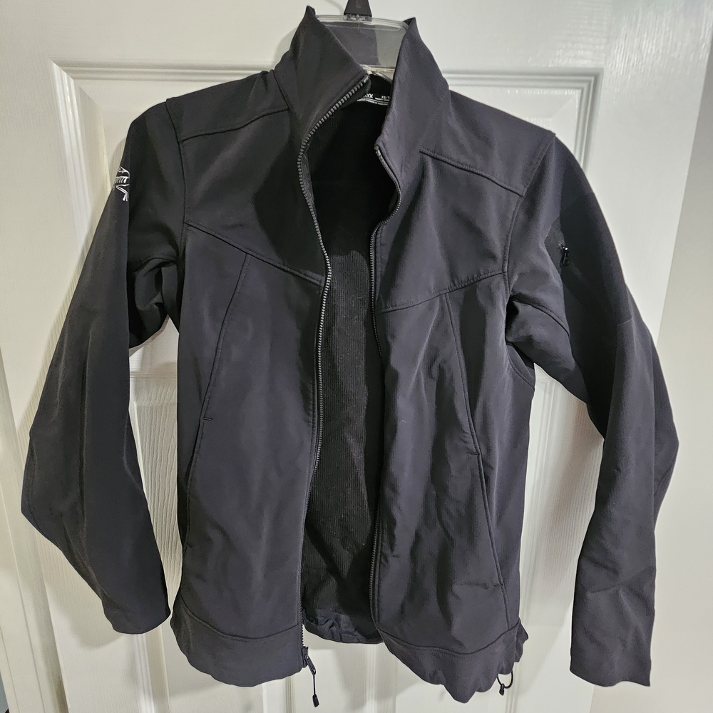 Arc'teryx Men's Dark Gray Performance Jacket